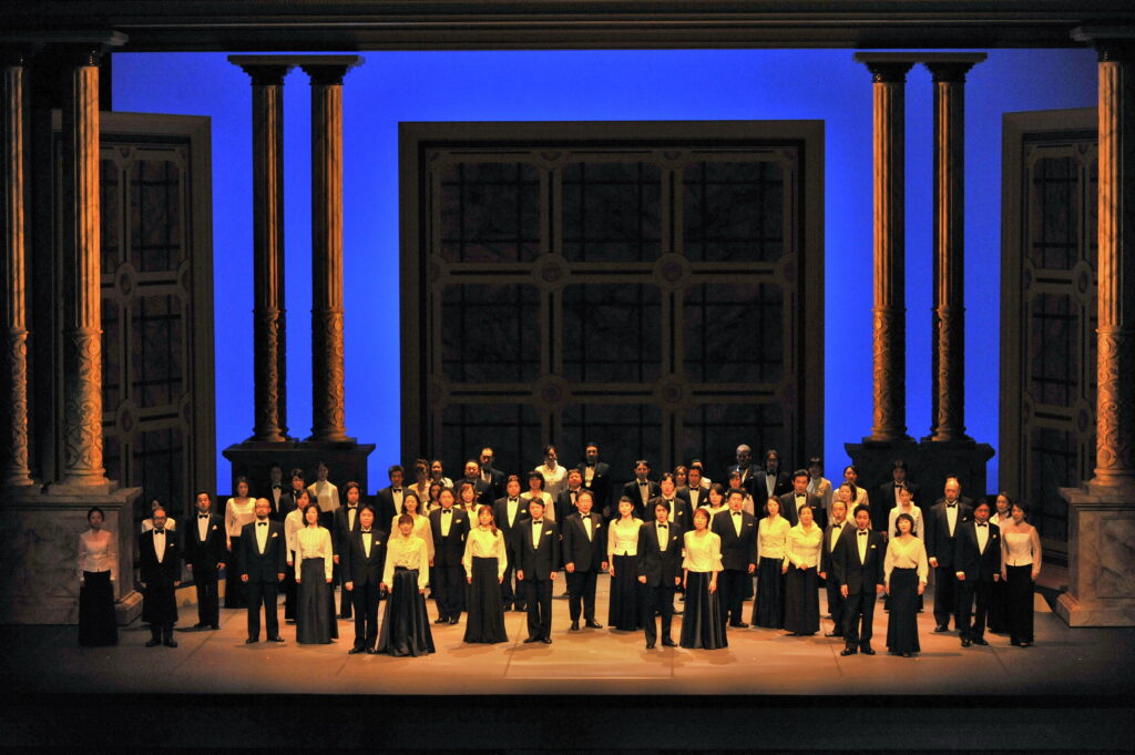 新国立劇場合唱団（New National Theatre Chorus）